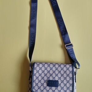 unisex cross over bag